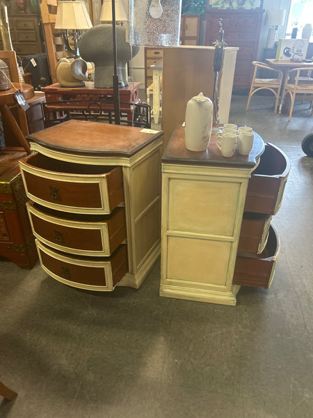 3 Drawer Nightstand 165818. (2 available)