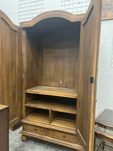 French Armoire 161064.