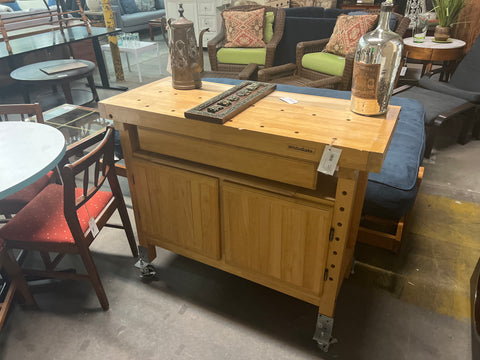 Kitchen Island 165436.
