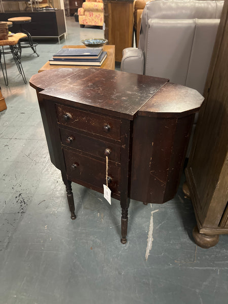Antique Sewing table 166886.