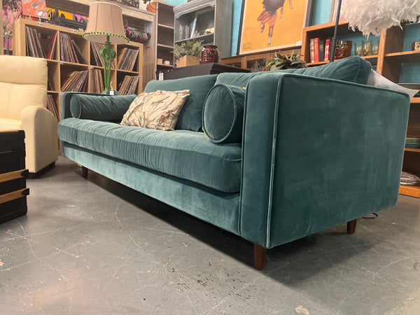 Modern Green Velvet Sofa 167947.
