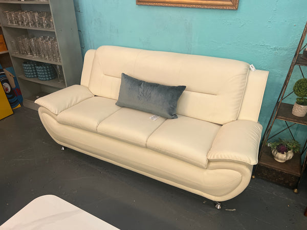 White Modern Sofa 161533.