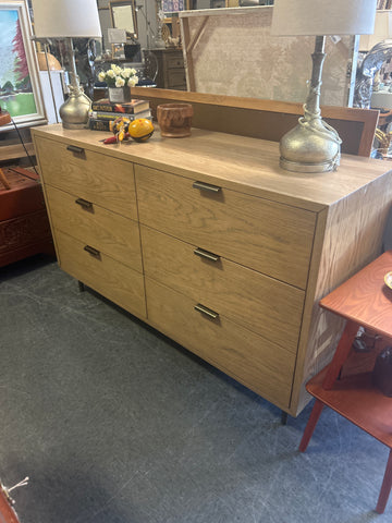 Modern Dresser 166734.