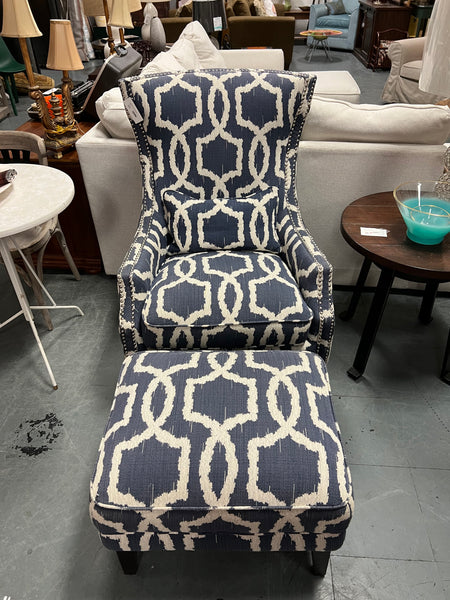 Blue Chair & Ottoman (2*) 148452.