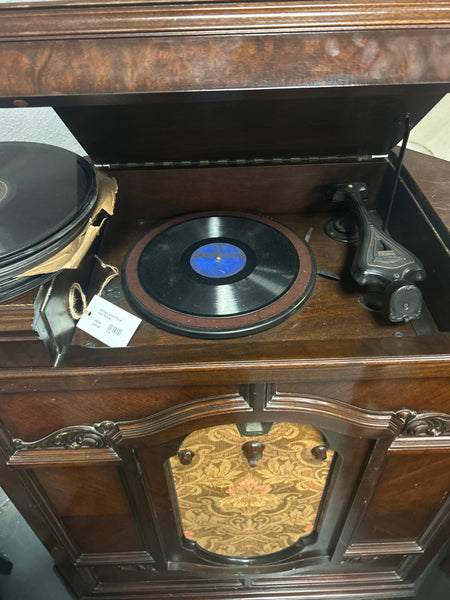 Antique Record Player 166130.