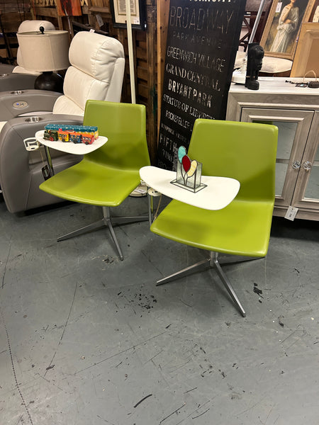 FourCast Evo Writing Desk Green 177576. (2 available)