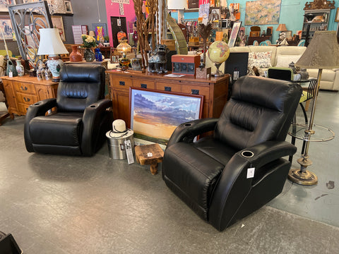 Black Modern Recliner (*2 available priced separately) 152229.