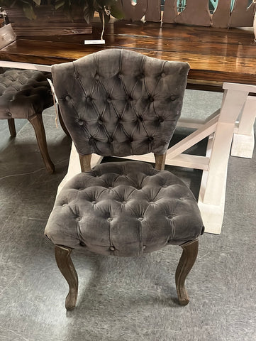 Bowery Hill Tufted Chair Set 2 142958.