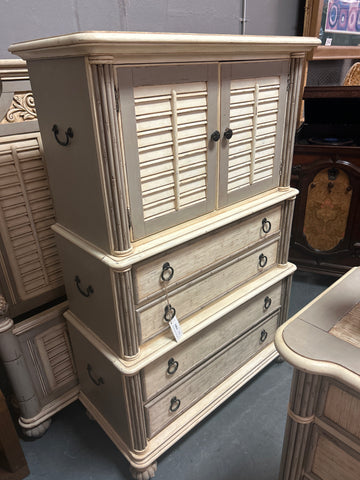 White Grey Distressed Chest of Drawers 167377.