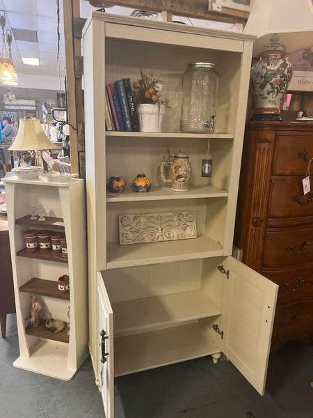 Off white shelf - 2 door 167843.