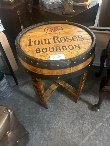 Four Roses Side Table 165928.