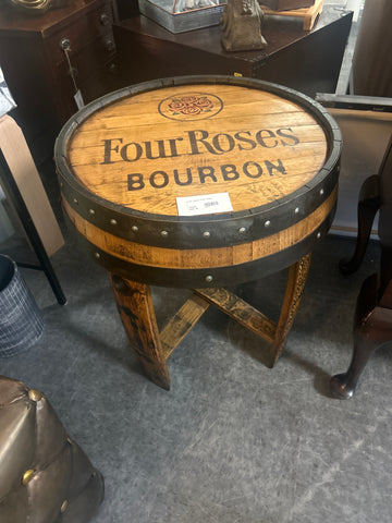 Four Roses Side Table 165928.