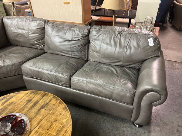 Thomasville Grey Leather Sectional 167535.