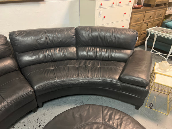 Black Curved Leather Sectional with Ottoman 168361.