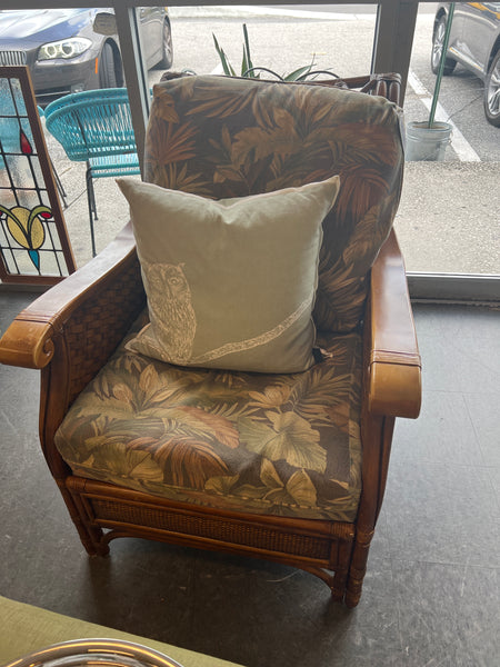 Patio Rattan Tropical Chair w/ ottoman 167674.