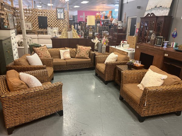Pier One Wicker Patio Set 160633.