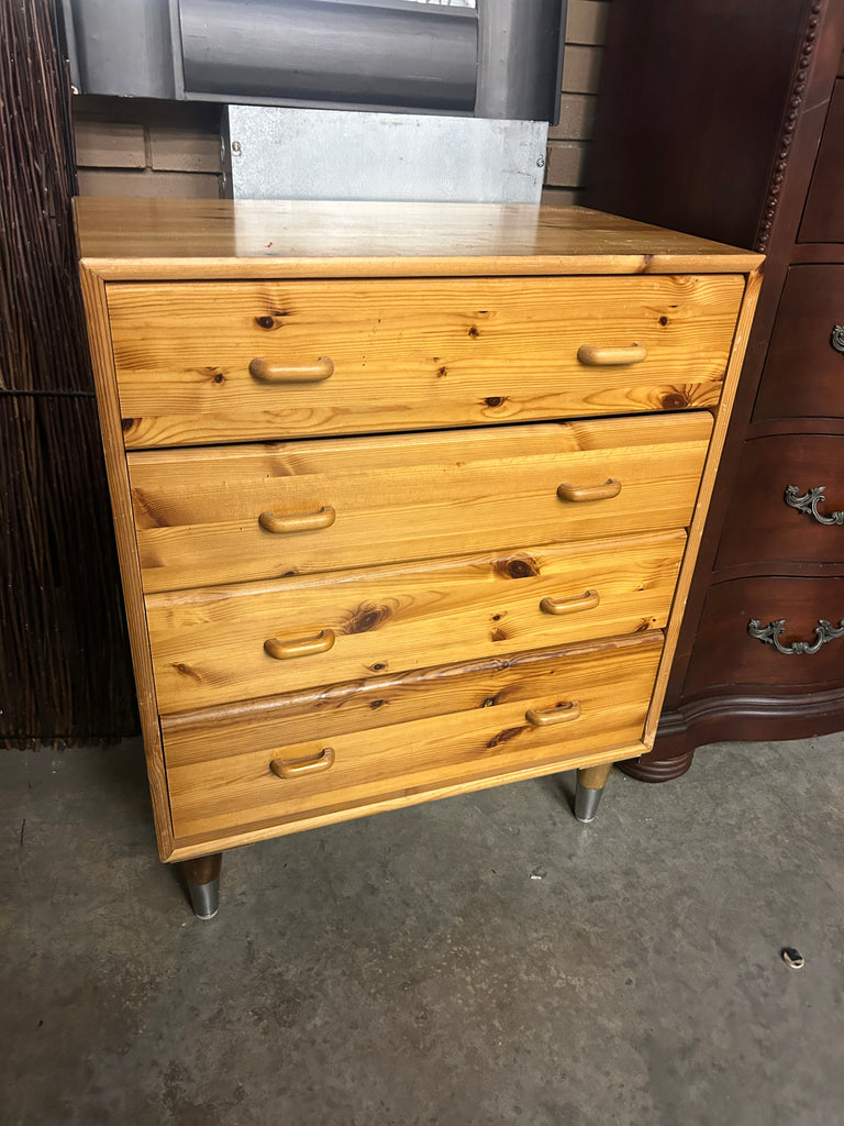 Small Dresser 177746.