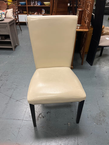 Set 6 Cream Leather chairs 154564.