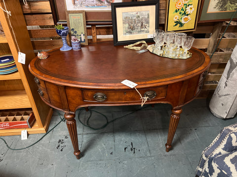 Oval Leather Top Desk by Thomasville 153982.