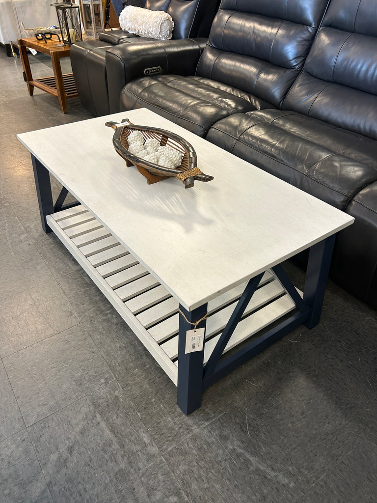 White Top Coffee Table 177966.