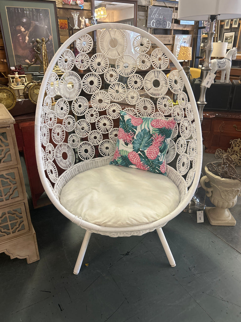 White Egg Patio Chair 164201.