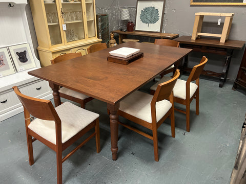 Amish Made Wood Table w/ Leaves 166246.