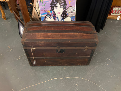 Antique Trunk 155912.