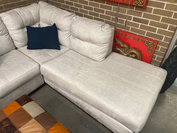 Microfiber Off-White Sofa 177142.