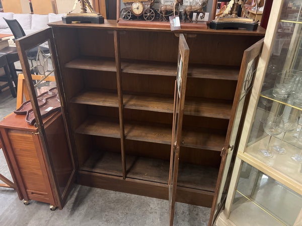 Antique Glass Door Cabinet - Broken Glass 164027.