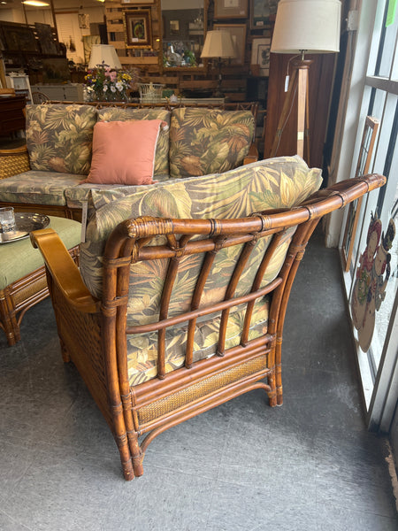 Patio Rattan Tropical Chair w/ ottoman 167674.