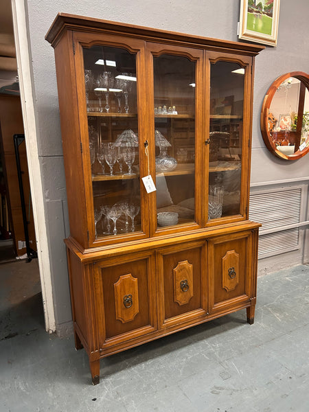 Vintage China Cabinet 176173.
