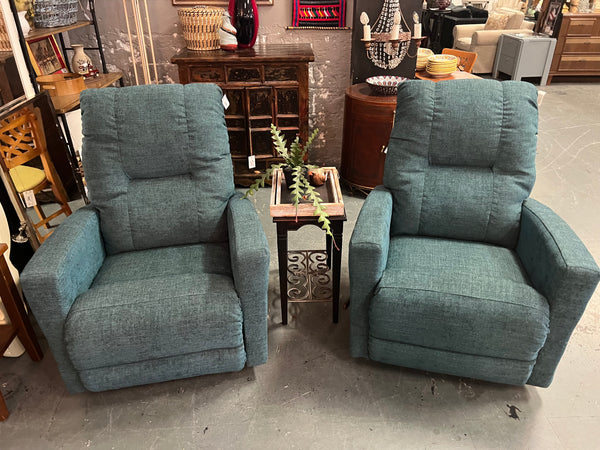 La-Z Boy Recliner Teal 153493.