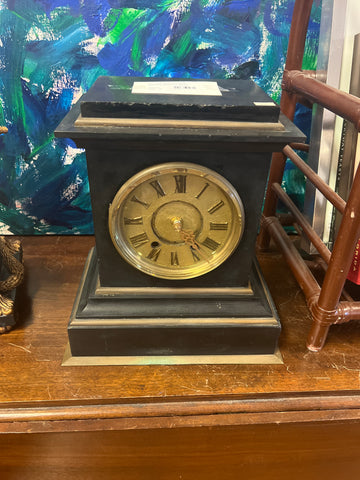 Antique mantle clock 166935.