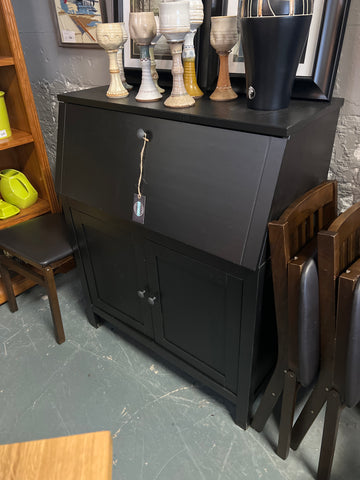 Black Secretary 163549.