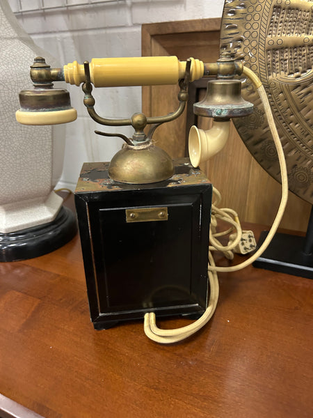Vintage Chinoisere Telephone 172956.