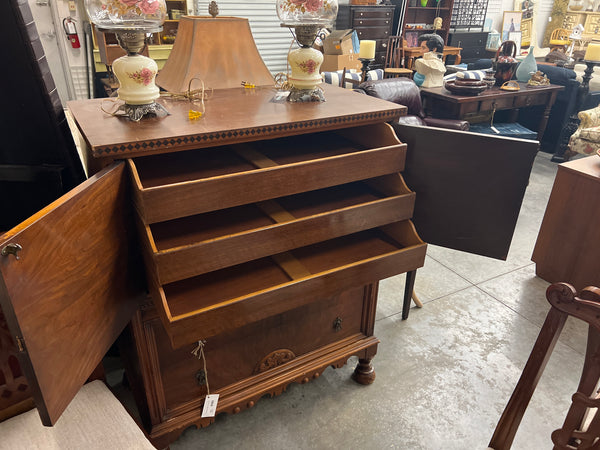 Art Deco Chest of Drawers 156265.