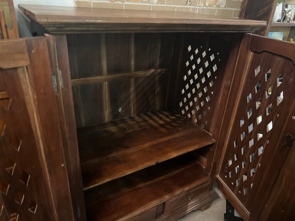 Antique Cabinet 163944.