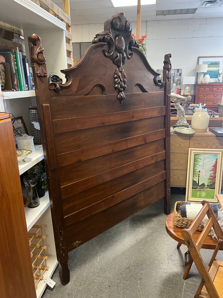 Antique Full Bed Carved Wood 169087.