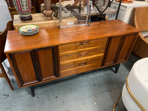 Mid Century Buffet 152235.