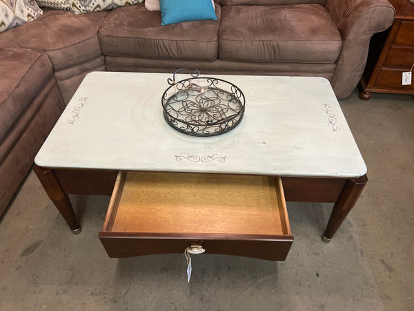 Chabby Chic Coffee Table (Matching Side Table also available *pic attached*)152379.