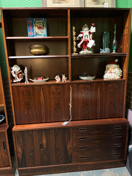 Paul Hundrvad Rosewood Hutch w/ Key 154296.