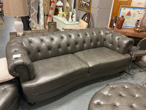 Grey Leather Chesterfield 154450.