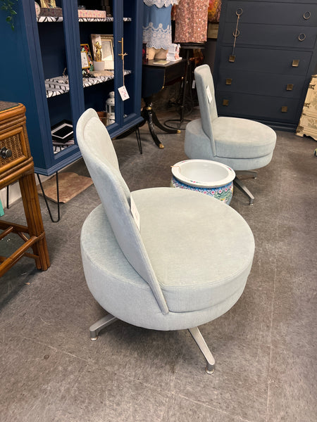 Steel Case Blue Swivel Chair 150508. (2 available)