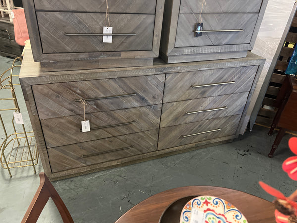 Grey Wood Dresser 167028.