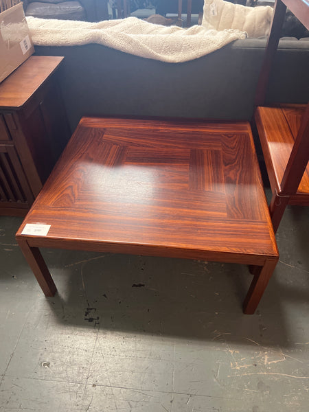 Large Cherry Wood Coffee Table 168466.