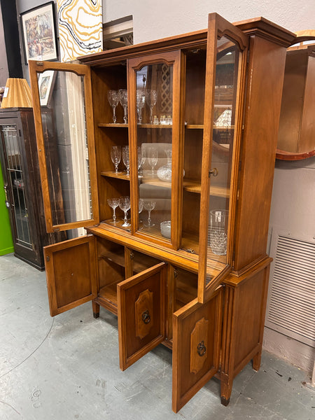 Vintage China Cabinet 176173.