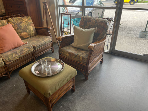 Patio Rattan Tropical Chair w/ ottoman 167674.