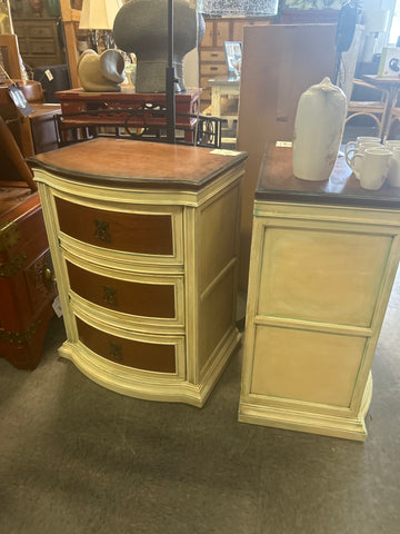 3 Drawer Nightstand 165818. (2 available)