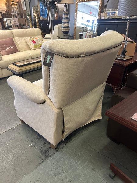 Wing Back Recliner 165999.
