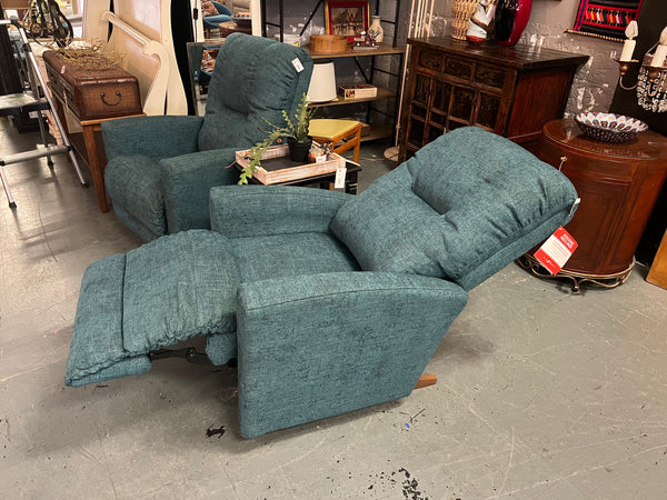 La-Z Boy Recliner Teal 153493.